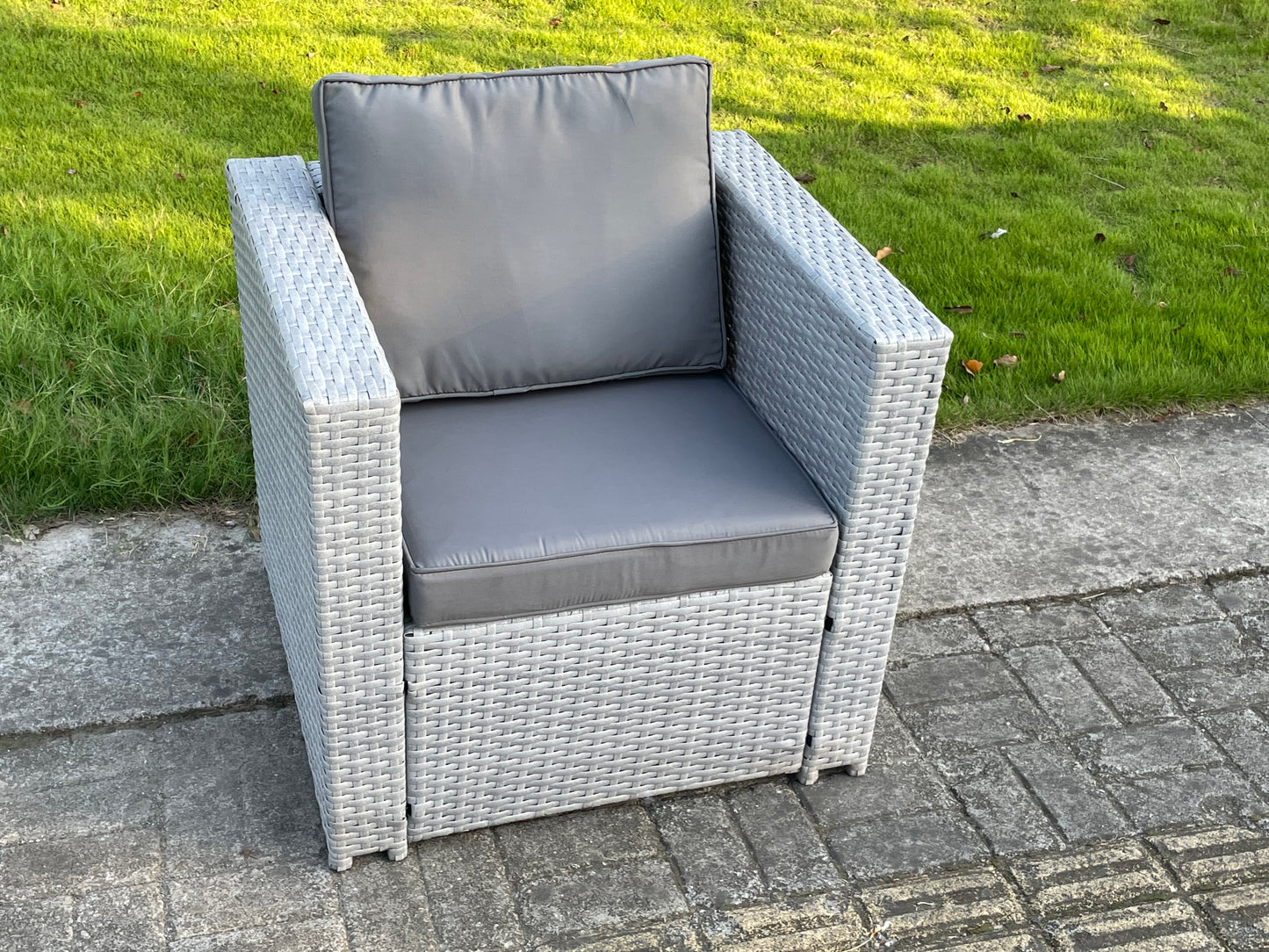 Outdoor PE Rattan Garden Furniture Set with Height-Adjustable Rising Table