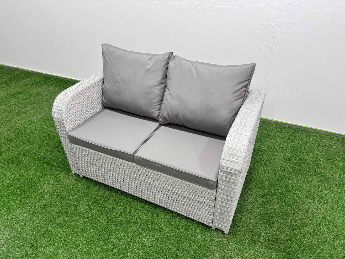 Light Grey PE Rattan 6-Piece Garden Furniture Set