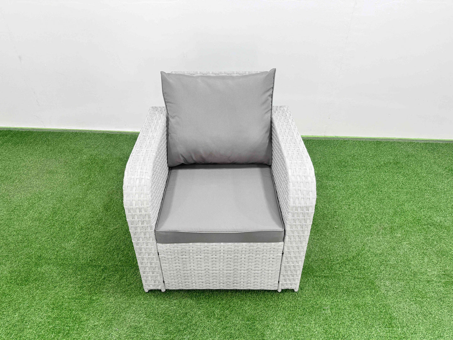 9-Seater Poly Rattan Outdoor Garden Furniture Sofa Set – Patio 3-Seater Sofa, Reclining Chair, 3-Seater Sofa, 2 Big Footstools, and 2 Side Tables (Light Grey)