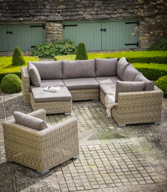 Why Rattan Dining Sets Are Perfect for Family Gatherings