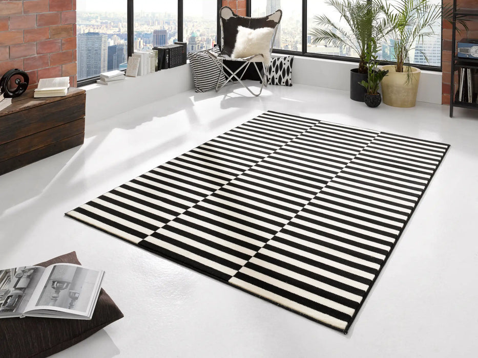 Gloria Black Cream Rug