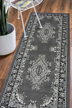 Maestro TRADITIONAL Rug