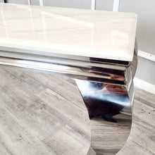 Lilatte Console Table